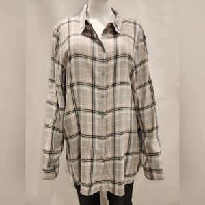 Calvin Klein Women's Plaid Crinkle Long Sleeve Button Down Shirt.  Size XL